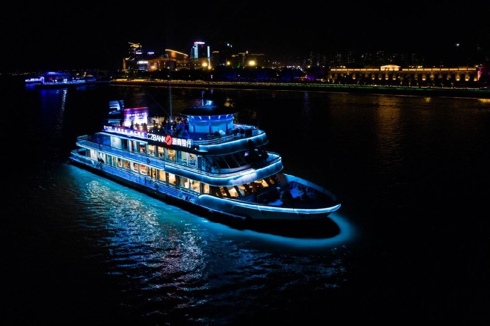 夜游燈光 十足的體驗感