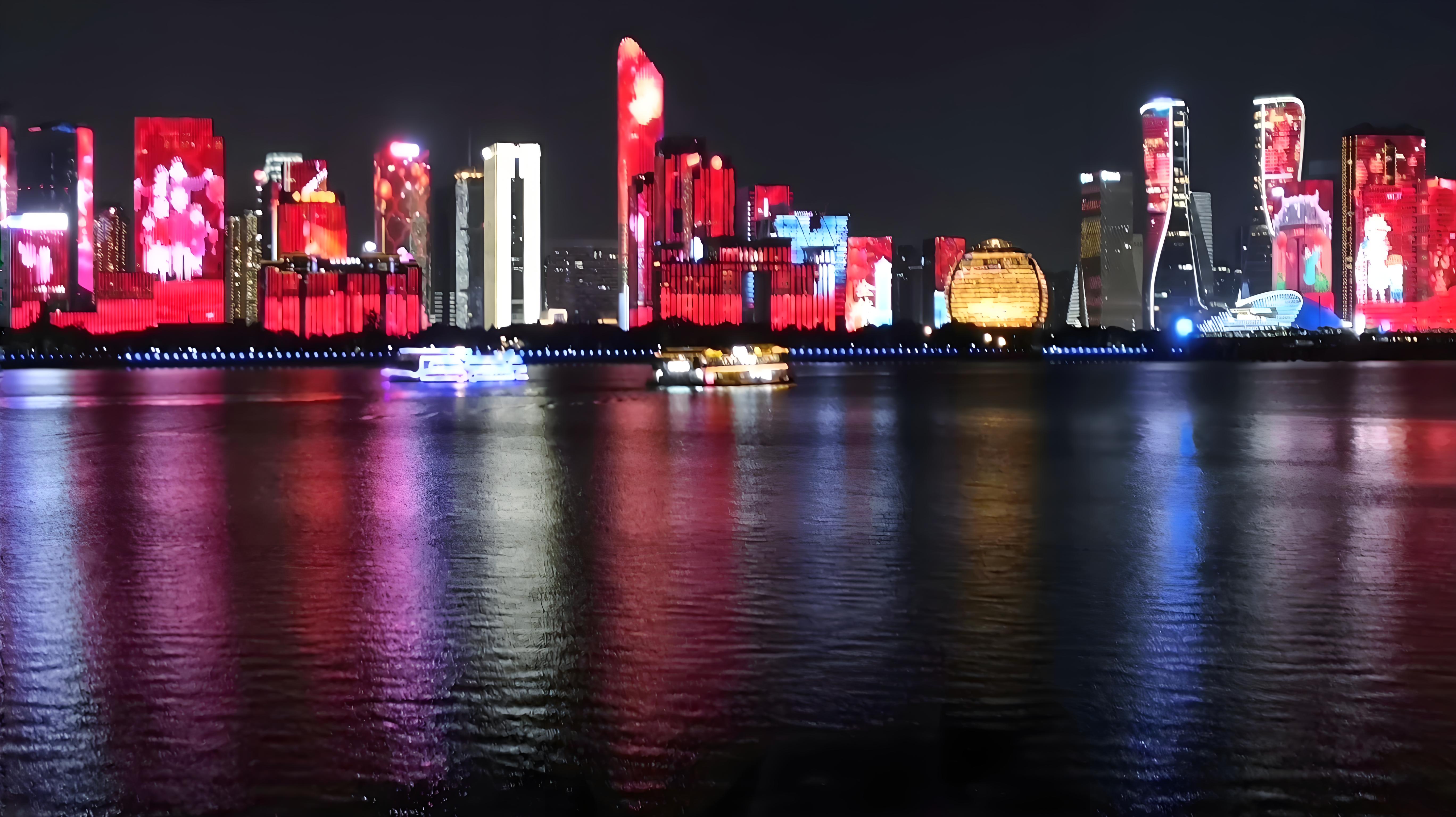?勞動之光，點亮城市榮耀——以璀璨燈火致敬平凡而偉大的堅守者